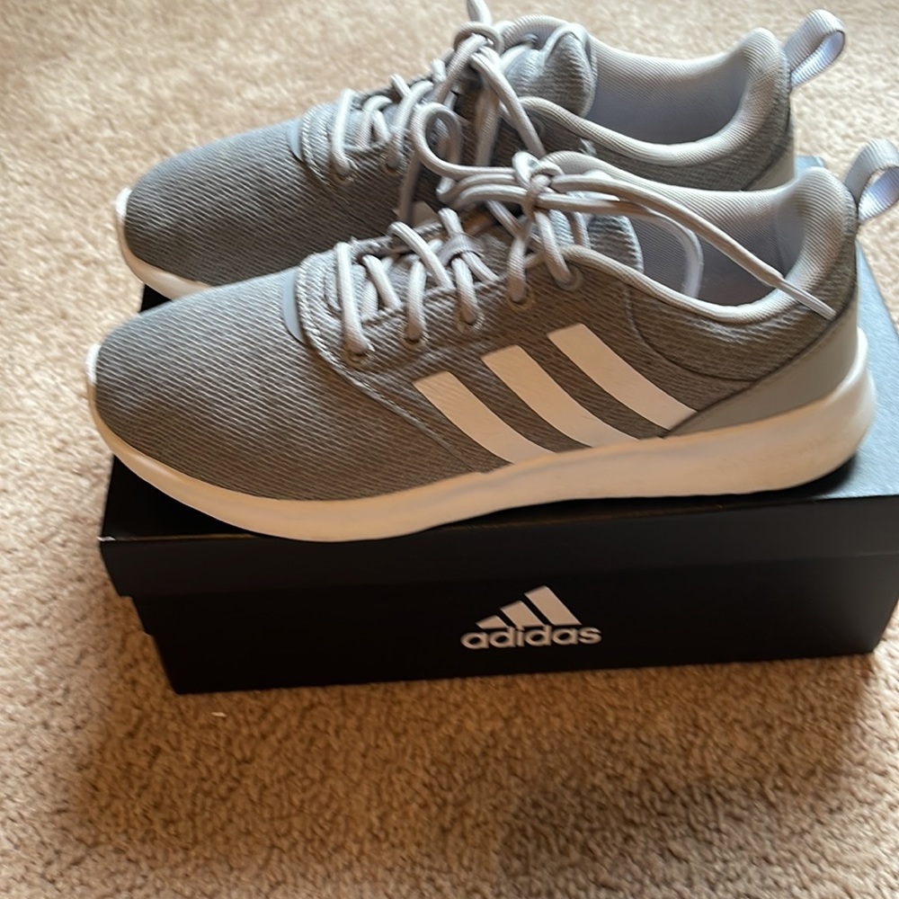 Adidas - Picture 3 of 10